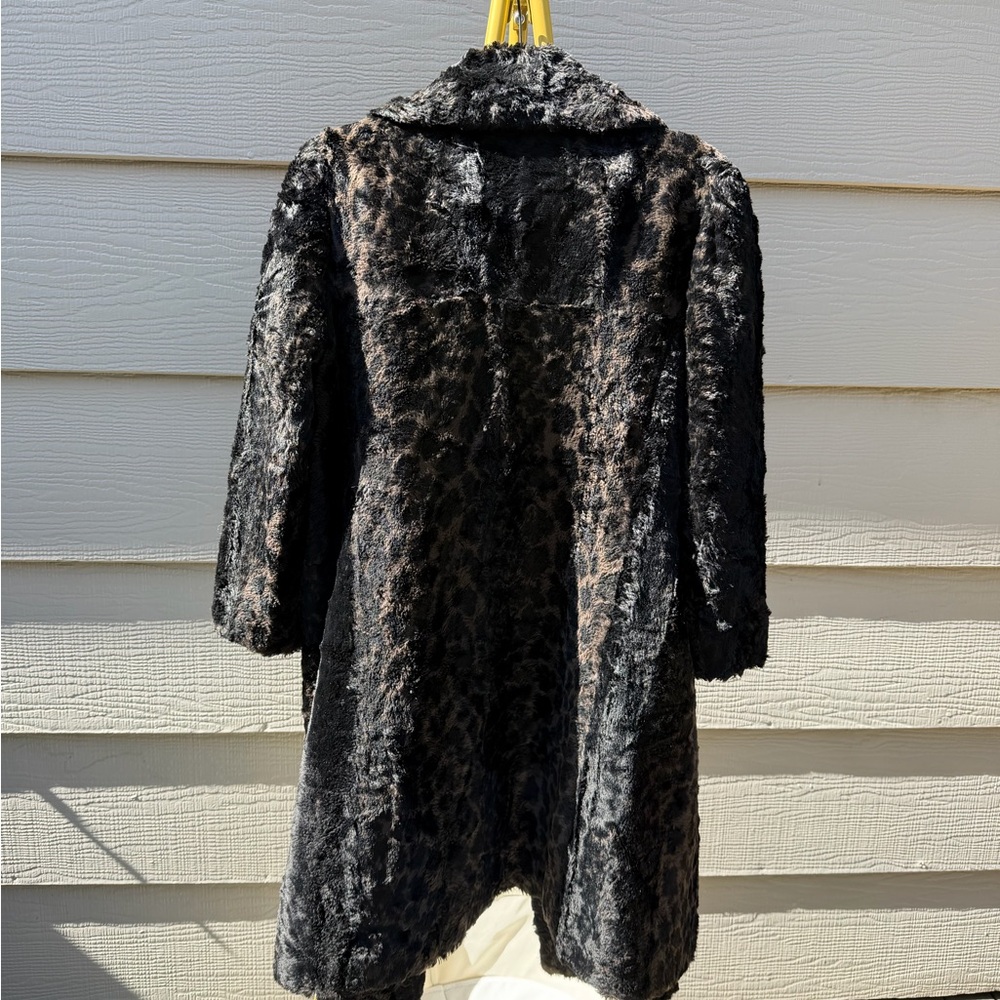 Elegant Black Leopard Print Women's Coat - Picture 9 of 12